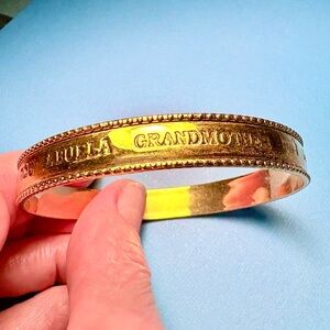 Avon Bangle Bracelet Grandmother in 12 Languages 8”+, wt 24g 3 Layers Gold Plate